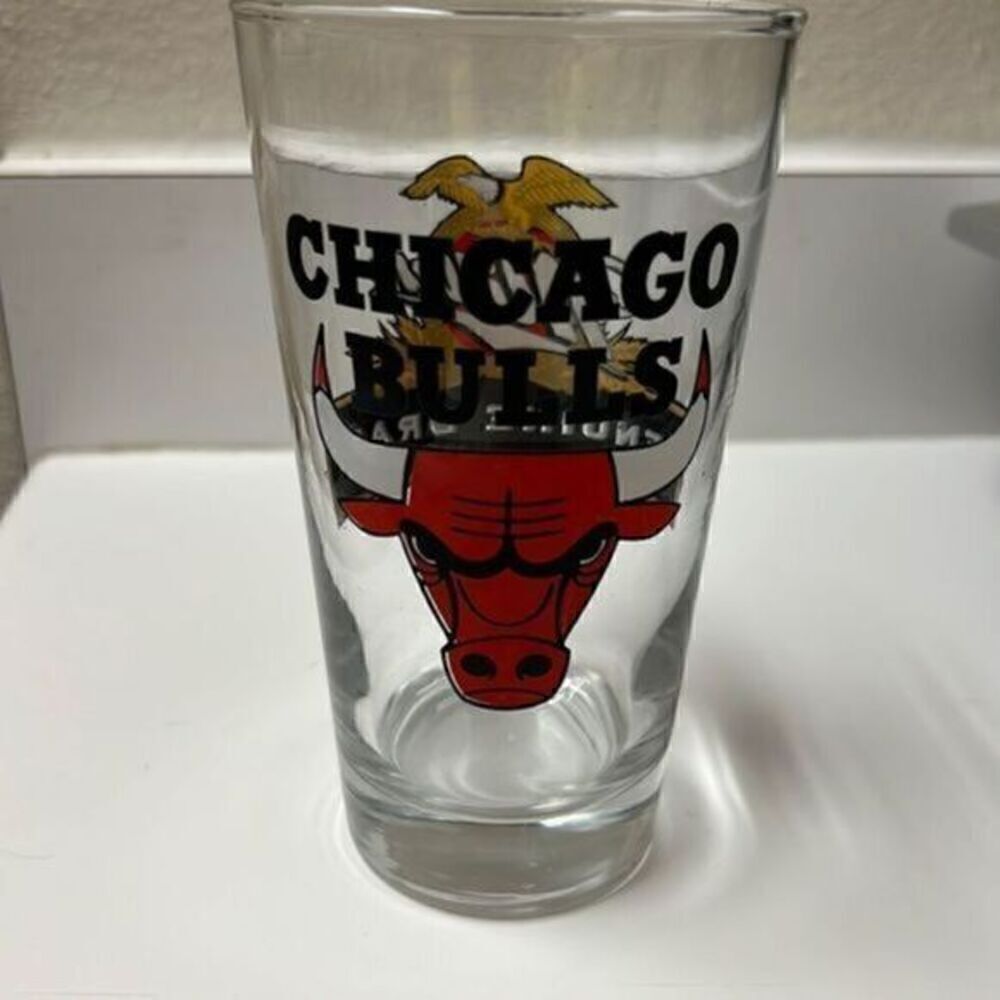 Chicago Bulls Miller Genuine Draft Pint Glass